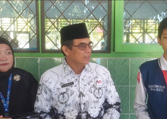 Murid SMP Negeri 3 Bengkulu Tengah Kembali Terima MBG Usai Peristiwa Dugaan Keracunan April Lalu