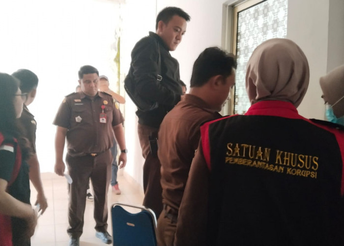 Ruangan Bendahara DPRD Kepahiang Disegel Jaksa dan Ini Daftar Ruangan yang Sudah Digeledah