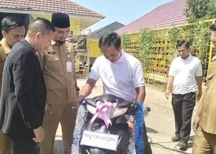 Siswa SMKN 2 Bengkulu Tengah Ubah Motor BBM jadi Motor Listrik