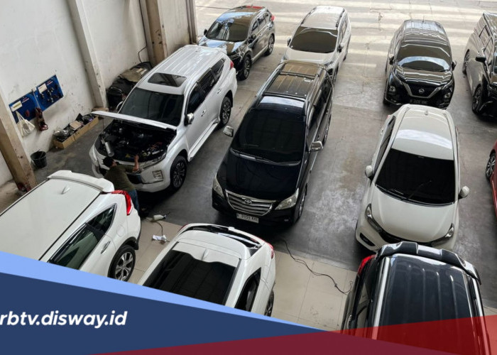 Rekomendasi Mobil Bekas Mewah Rp 100 Jutaan, Silakan Dipinang