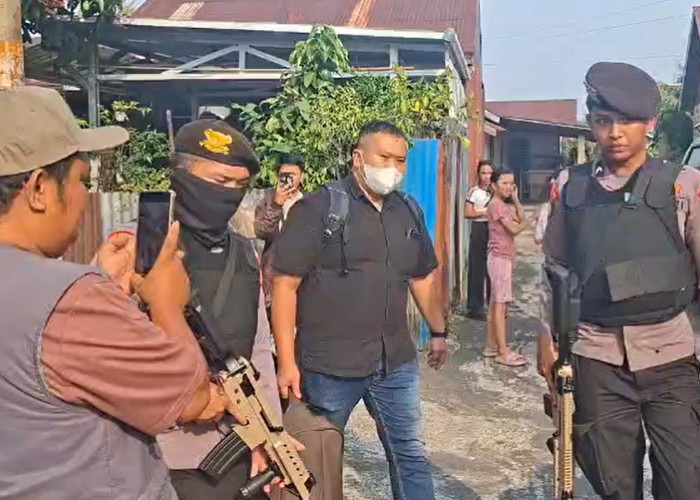 KPK Geledah Rumah Kontraktor Pasca Geledah 2 Rumah Pejabat PUPR di Kota Bengkulu