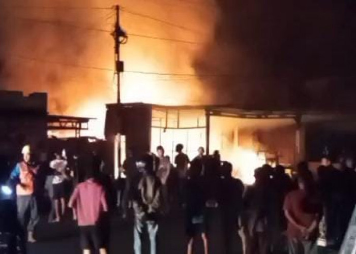 Kebakaran di Ujan Mas Kepahiang, Dua Ruko Ludes