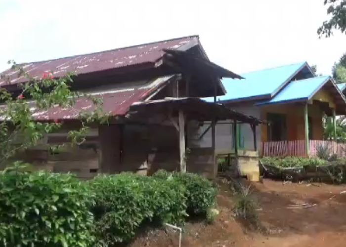 Bisa Pasang Listrik, Warga Desa Tanjung Kemenyan Diminta Bayar Denda Listrik Ilegal