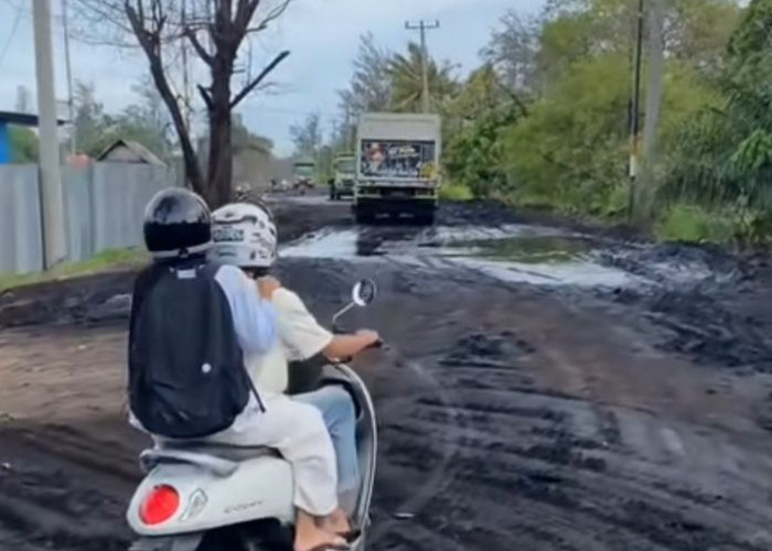 Warga Kampung Melayu Bengkulu Berharap Pembangunan Jalan Rusak di Teluk Sepang Segera Terwujud