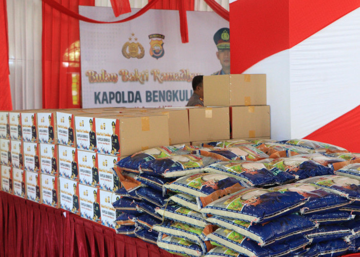 Bulan Bakti Ramadhan, Kapolda Bengkulu Antar Ratusan Paket Sembako Keujung Perbatasan BKL-Lampung
