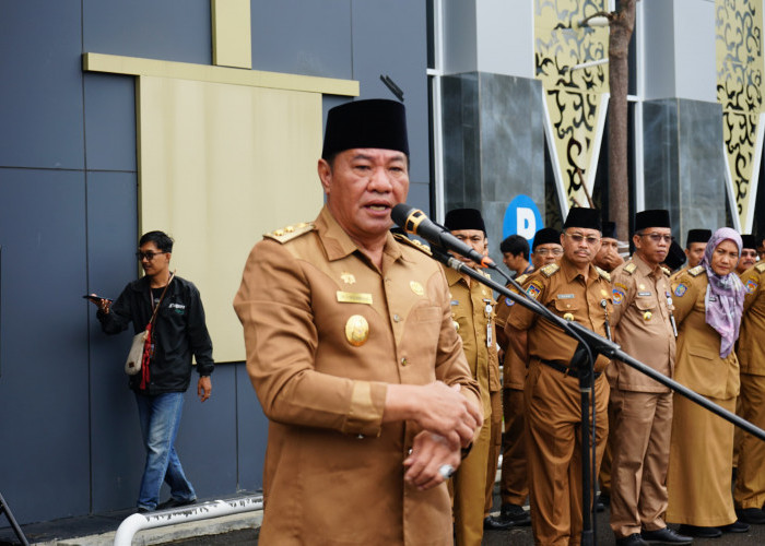 Wagub Rosjonsyah Pimpin Apel, Pastikan Layanan Administrasi Berjalan Normal