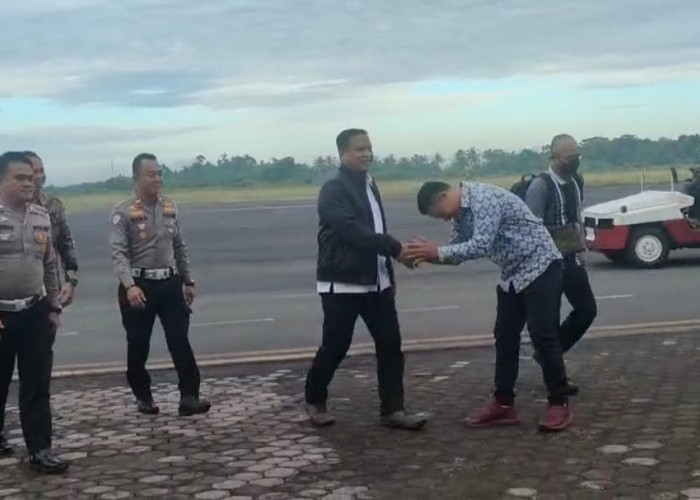 Stafsus Kemendagri Tinjau Langsung Progres Inpres Pulau Enggano dan Pelabuhan Pulau Baai