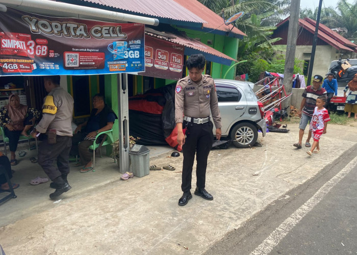 Diduga Human Error di Tikungan Talo Seluma, Gran Max Hantam Emak-emak