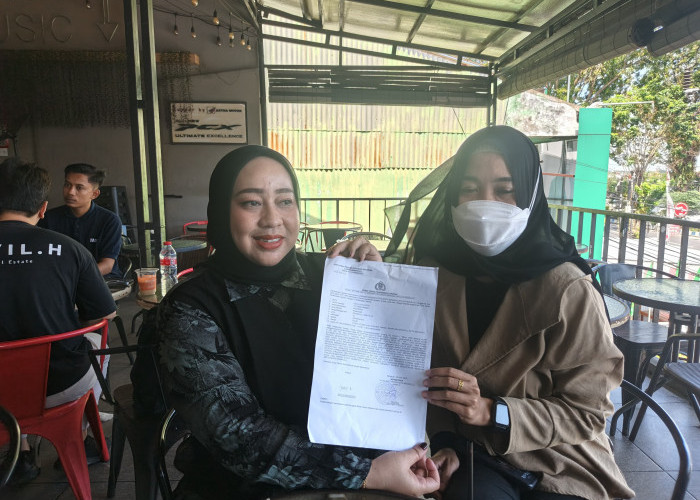 Waduh, Oknum Pengacara Cantik Berambut Pirang Dilaporkan ke Polisi 