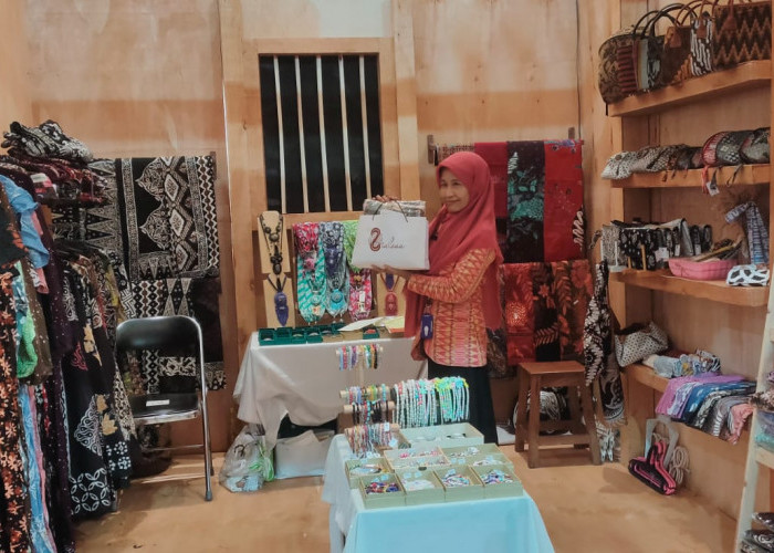 Kisah Sukses Zialova Batik jadi Produsen Fashion Lokal Favorit di Pekalongan, Bermodal KUR dari BRI