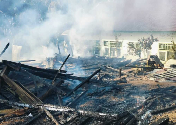 2 Rumah Warga di Desa Tiambang Bengkulu Tengah Terbakar