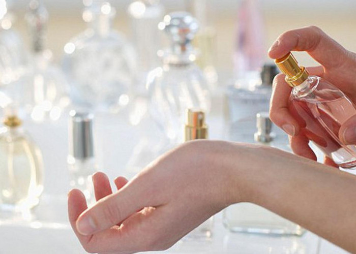 Jangan Asal Semprot, Ini Tips Gunakan Parfum Biar Kamu Wangi Sepanjang Hari