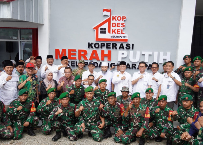 Wawali Ronny Dampingi Menko Zulkifli Hasan ke Koperasi Merah Putih di Kota Bengkulu