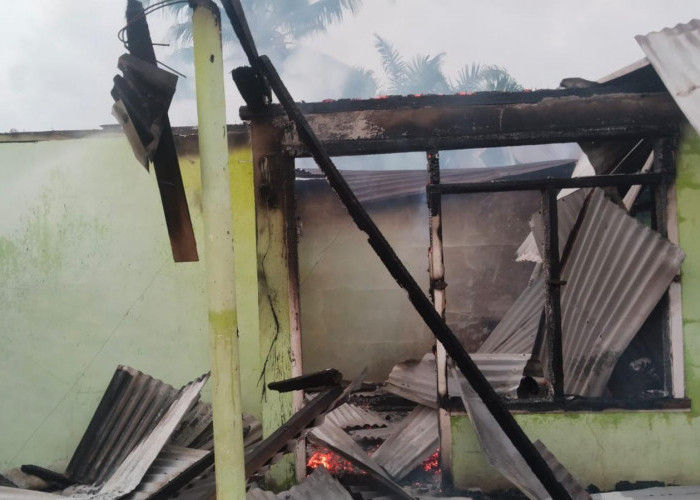 Menjelang Magrib, Rumah di Desa Limus Bengkulu Selatan Terbakar