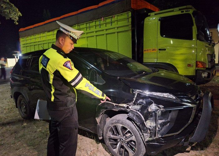Xpander Disenggol Truk Lohan Pengangkut Semen, Andre Master: Saya Akan Lapor Perusahaan ke Polisi