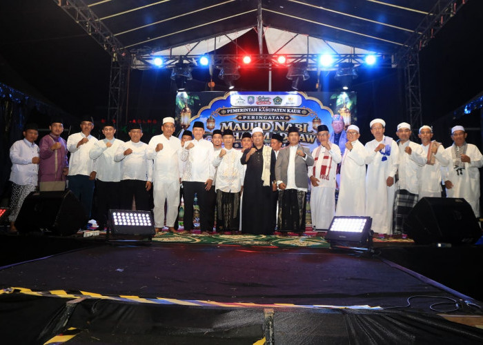 Peringatan Maulid Nabi Pemkab Kaur, Ustadz Muhammad Arpan Berikan Siraman Rohani untuk Warga Kaur