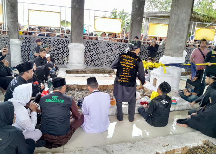 Peristiwa Langka Terjadi saat Tabut Tebuang Minggu Siang 