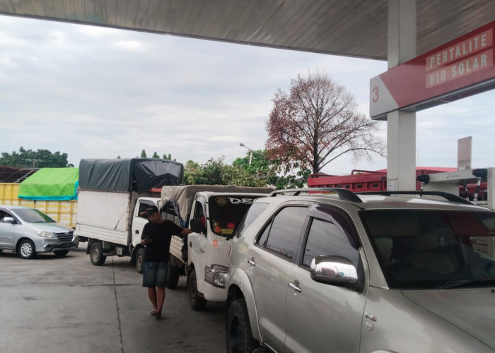 Antrean Solar Mengular di SPBU Kota Bengkulu, Efek Harga Pertamina Dex dan Dexlite