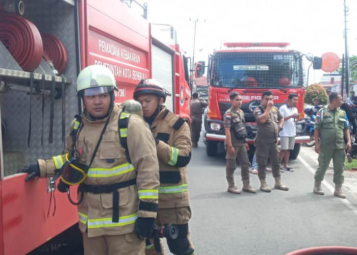 Kebakaran Masih Melanda Wilayah Kota Bengkulu, Senin Siang Ruko di Pasar Melintang Terbakar