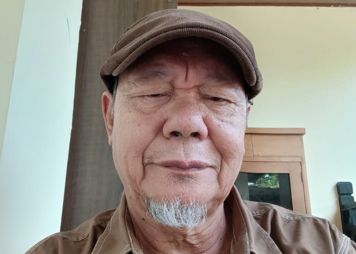 Memebangun Sikap  Profesional : Perlukah Kampus Khusus?