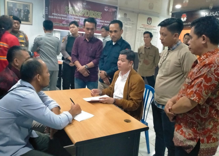 Pitra Martin Serahkan Dokumen Daftar Pilkada Bengkulu Utara Jalur Independen, Sempat Ada Kendala di KPU