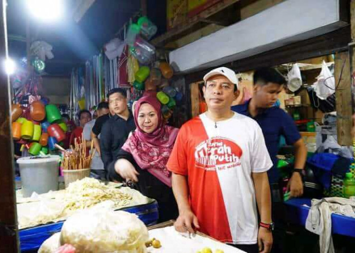 Wali Kota Bengkulu Ajak Istri Belanja Stok Dapur di Pasar Tradisional Modern Sekaligus Pantau Kondisi