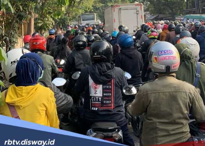 Tips Menghemat Konsumsi BBM Motor Matic Saat Terjebak Kemacetan Parah di Jam Kerja