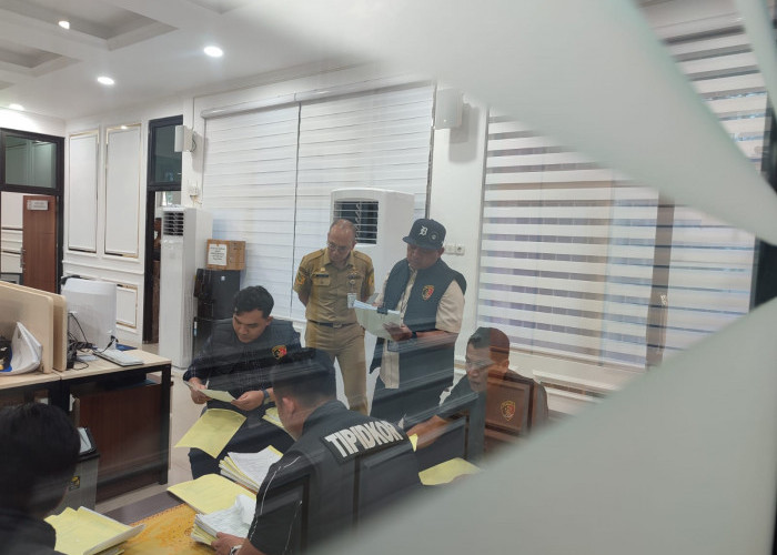 BKAD Pemprov Bengkulu dan RSKJ Soeprapto Bengkulu di Geledah Ditreskrimsus Polda Bengkulu 