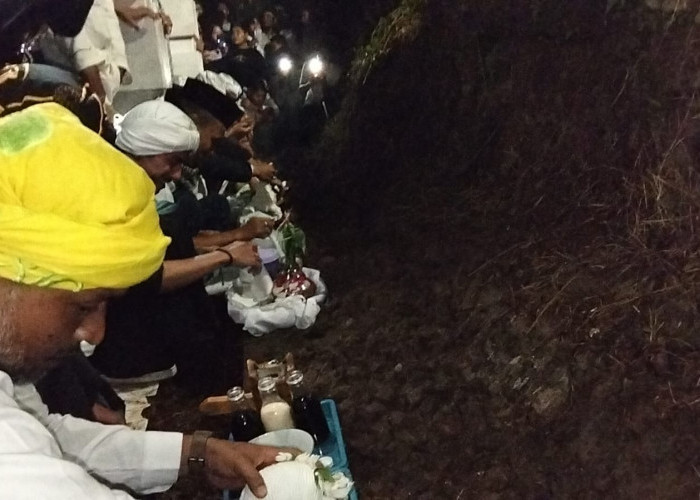 KKT Gelar Ritual Tradisi 'Ngambik Tanah' di Malam 1 Muharram sebagai Tanda Prosesi Tabut 2026 Dimulai