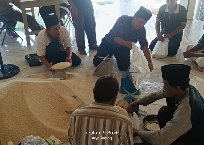 H-2 Idul Fitri, Pengurus Masjid di Kabupaten Seluma Mulai Salurkan Zakat Fitrah 