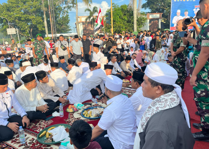 Jawab Pernyataan Warga, Gub Helmi Jelaskan Sumber Dana Makan Akbar Bersama Willie Salim dan Derry Sulaiman