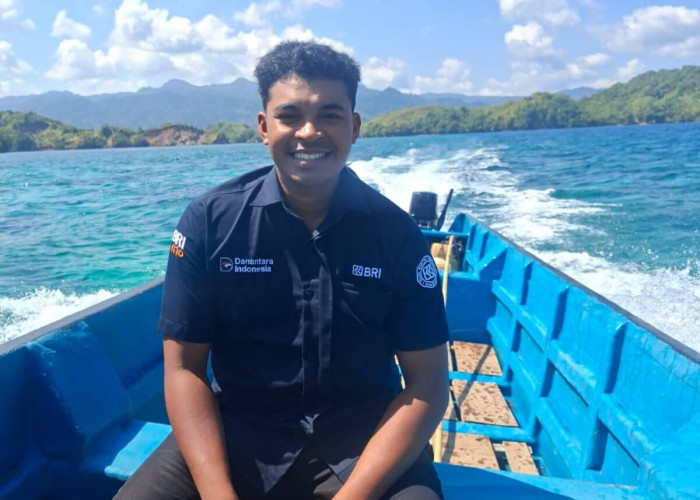 Menembus Ombak, Mantri BRI Hadirkan Layanan Perbankan di Kepulauan Maluku Utara