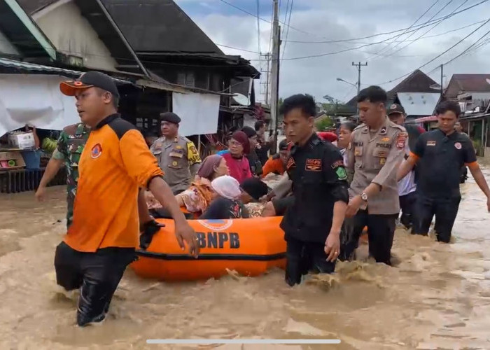 Bencana Kabupaten Lebong, Air Berangsur Surut lalu Menyusul Longsor dan Jembatan Putus 