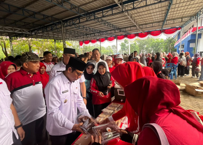 Walikota Bengkulu Dedy Wahyudi Buka Bazar Murah di Bentiring untuk Tekan Laju Inflasi