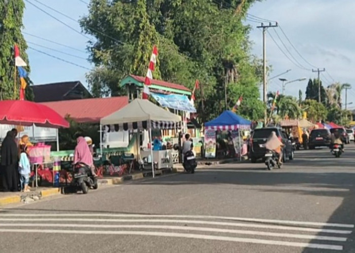 Pedagang di Trotoar Bundaran Kota Mukomuko Siap-siap Pindah Disamping KDKMP Kelurahan Pasar Mukomuko