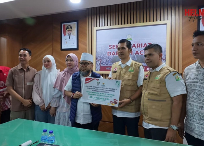 Gubernur Bengkulu Helmi Hasan Antar Langsung Bantuan Kemanusiaan Rp 1 Miliar ke Warga Aceh
