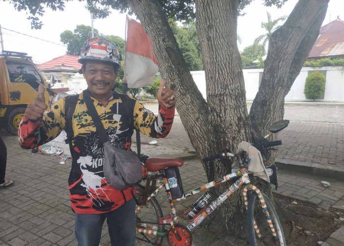 Modal Rp 800 Ribu, Pria Riau Bersepeda Keliling Indonesia,  Mampir di Danau Dendam   