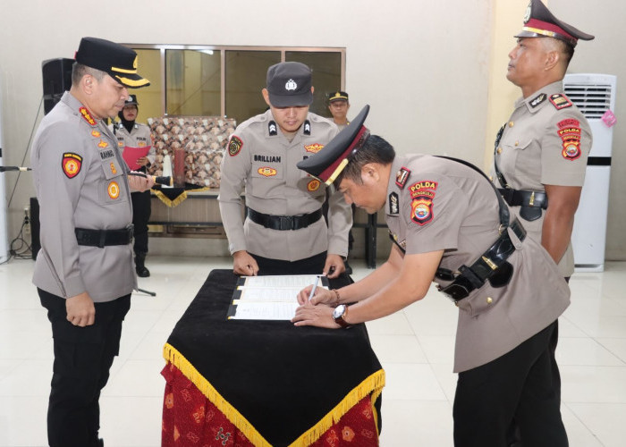 Sertijab Kasat Intelkam Polresta Bengkulu, Kapolresta Instruksikan AKP Junairi  Optimalkan Fungsi Intelijen 