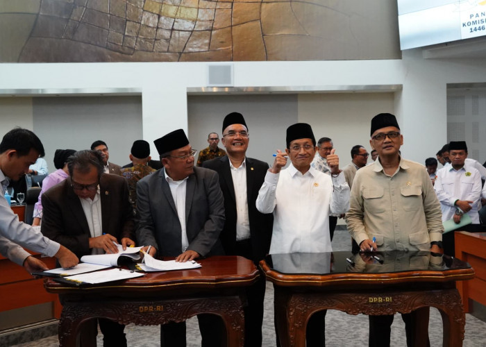 Kemenag dan Komisi VIII Sepakati Biaya Haji 2025 Turun, Ini Rinciannya