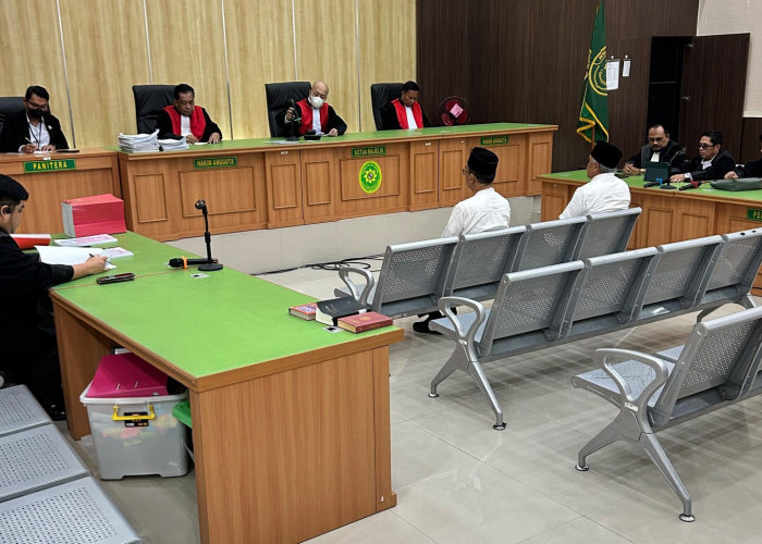 Mantan Bupati Imron Rosyadi Dituntut 4,5 Tahun Penjada dan  Denda Rp 1 Miliar