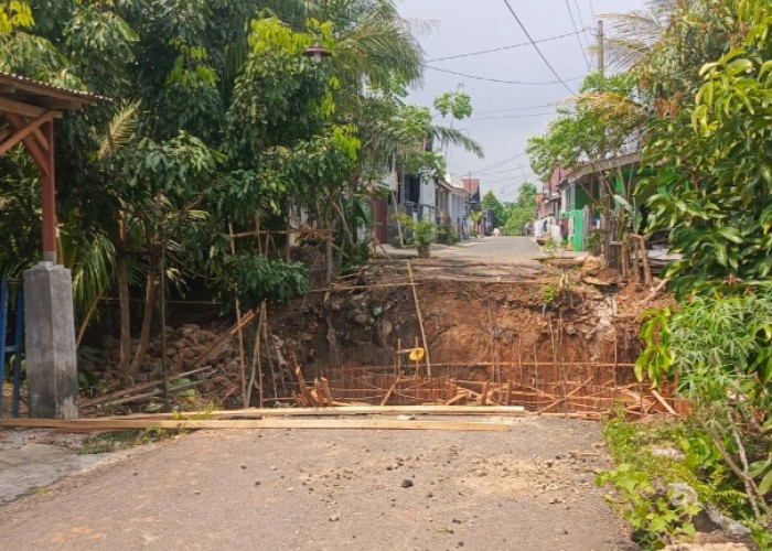Dinas PUPR Kota Bengkulu Tekankan Kontraktor Proyek Jembatan Betungan Tepat Mutu dan Tepat Waktu