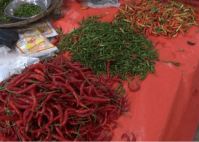 Harga Cabai Merah di Pasar Purwodadi Berangsur Turun 