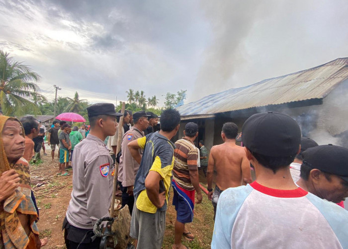 Lagi Jaga Warung, Rumah Warga Desa Gunung Mesir Hangus Terbakar