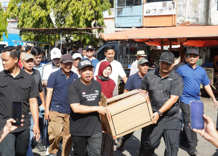 Cetak Sejarah, PKL Pindah ke Dalam Pasar Tanpa Ditertibkan, Walikota Gratiskan Uang Sewa