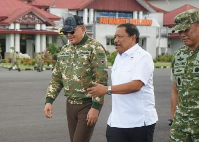 Menhan Mendarat di Bandara Fatmawati, Wagub Mian Sampaikan Kesiapan Lahan Pembangunan Lanud 