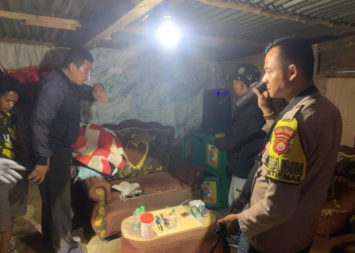 Gerebek Rumah Warga, Polsek PUT Amankan 9 Orang serta Narkoba