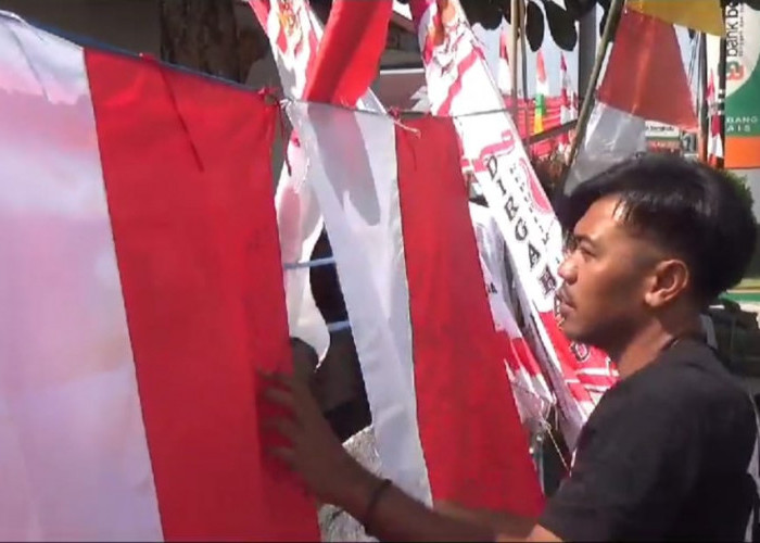 MERDEKA, Pedagang Bendera Merah Putih Menjamur di Seluma, Ini Omsetnya