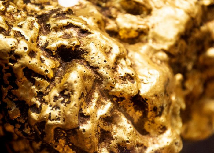 A Mountain in Bogor, Indonesia, Holds Gold Relics from the Padjajaran Kingdom