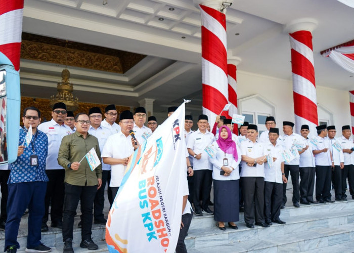 Gubernur Lepas Pawai Roadshow Bus KPK RI, Bangun Semangat Anti Korupsi di Bengkulu 