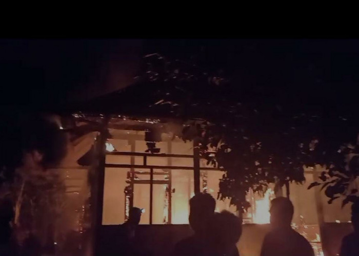 Rumah di Kota Padang Terbakar, Api Berasal dari Dapur